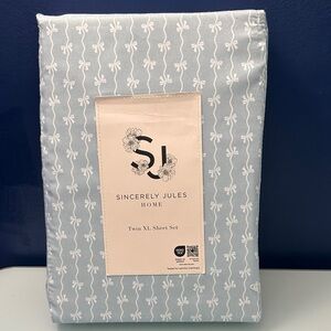 NWT Sincerely Jules Blue Bow Twin XL Sheets